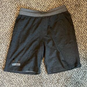 Under Armour Men's Sweat Pant Black Shorts